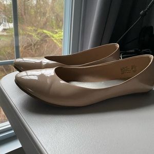 Nude flats